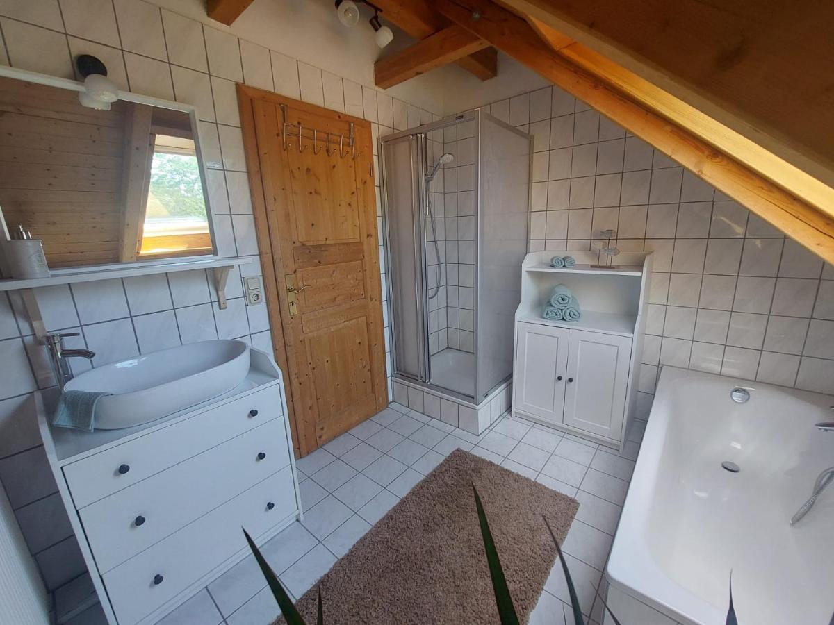 Elli Apartment Berumbur Екстериор снимка